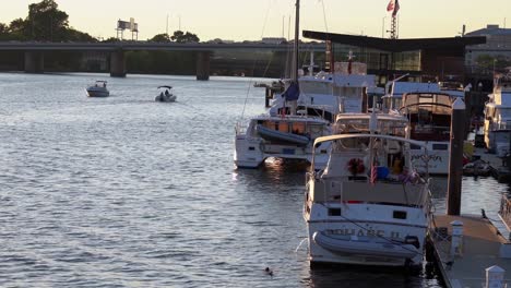 Boats-on-the-wharf-of-the-River-in-Washington-DC,-United-States