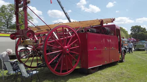 Parte-Trasera-Del-Camión-De-Bomberos-De-Estilo-Antiguo.