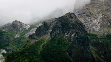 A-beautiful-and-sturdy-shot-of-4k-timelapse-of-the-beautiful-Jade-Dragon-ice-mountain-scenery-in-China-during-autumn,-Yunnan-during-a-cloudy-day-near-the-tourist-place