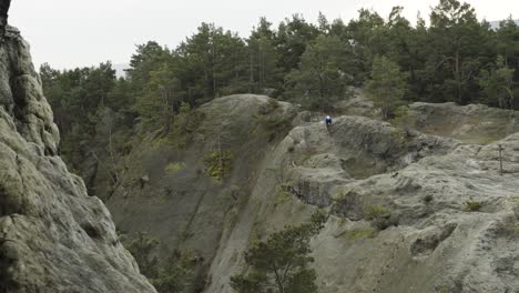 Recorrido-En-Bicicleta-De-Montaña-En-Las-Montañas-De-Harz