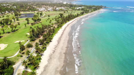 Küste-Von-Puerto-Rico,-Strand,-Meer,-Golfplatz