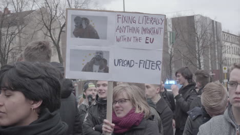 Lady-at-Article-13-protest-holding-up-Drake-meme-criticizing-the-EU