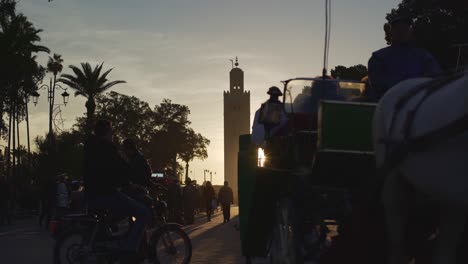 Koutoubia-Moschee-In-Marrakesch-Bei-Sonnenuntergang