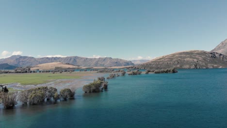 Mavic-Air-En-Glenhu-Bay,-Wanaka,-Nueva-Zelanda