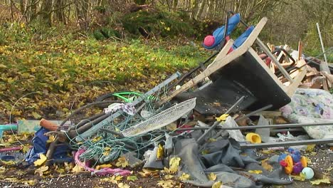 Illegal-fly-tipping-of-domestic-rubbish-on-a-lay-by-on-a-country-road