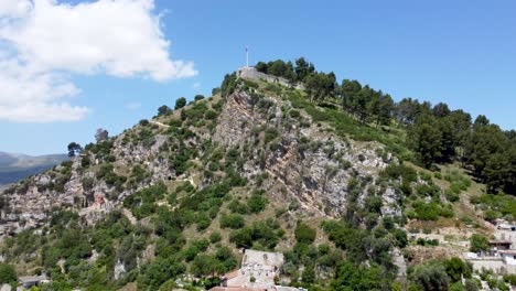 Berat,-Albania,-Esta-Ciudad-De-2.413-Años-De-Antigüedad,-Orgullo-De-La-Arquitectura-Albanesa-Que-Se-Encuentra-Bajo-La-Protección-De-La-Unesco,-Se-Encuentra-A-120-Km-De-Tirana