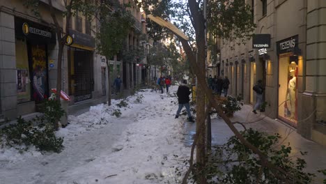 Fuertes-Nevadas-En-Gran-Vía-2021