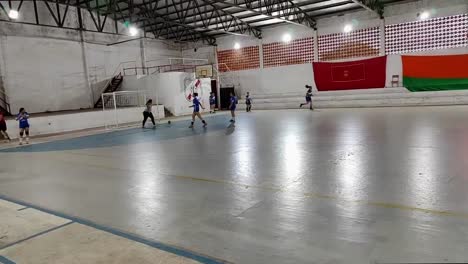 Handballspieler-Wärmen-Sich-Für-Ein-Offizielles-Spiel-In-Paraguay-Auf