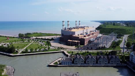 Port-Washington-Power-Plant-,-Wisconsin,-USA