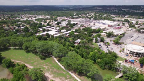 Luftbildvideo-Der-Stadt-Kerrville-In-Texas