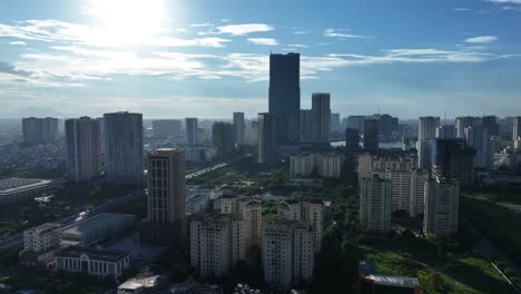 Vista-Aérea-Del-Horizonte-Del-Paisaje-Urbano-De-Hanoi,-Ciudad-Urbana-En-Vietnam