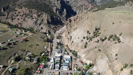 Drone-Shot-of-Creede,-Colorado-USA,-Former-Mining-Town-and-Historic-Place-on-Sunny-Day