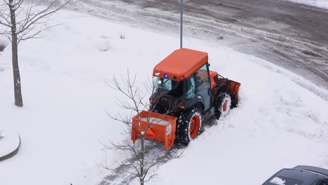 Vehículo-Quitanieves-Limpiando-Nieve-En-Toronto,-Canadá,-Durante-Enero