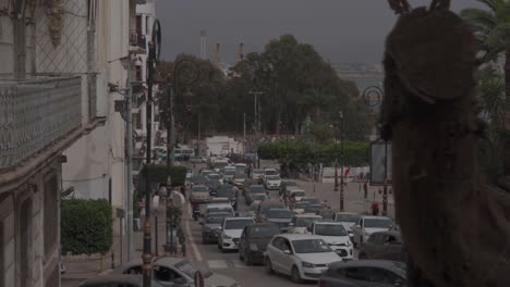 Blick-Auf-Einen-Verkehrsstau-In-Der-Stadt-Algier