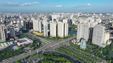 Vista-Aérea-Del-Horizonte-Del-Paisaje-Urbano-De-Hanoi,-Ciudad-Urbana-En-Vietnam