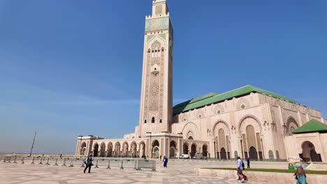 Hassan-II-Mosque-ornate-islamic-towering-minaret-in-Casablanca-Morocco