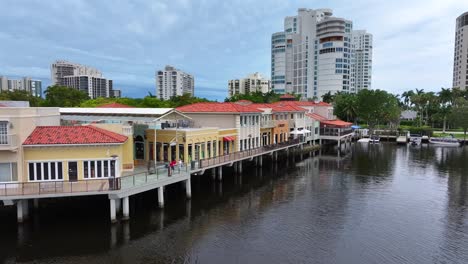 Centro-De-Nápoles,-Florida