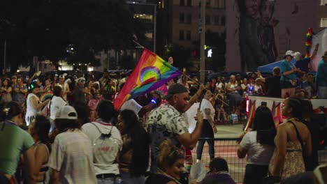 Pride-Parade-Und-Feier-In-Der-Nacht-In-Houston,-Texas