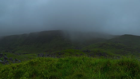 Hyperlapse-of-a-stormy-and-foggy-weather-of-the-Peak-District's-rocky-and-mountainous-area-located-in-Derbyshire-in-United-Kingdom