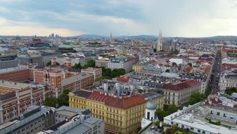 Viena-Austria,-Drone-Aéreo-Disparó-A-La-Capital-De-Wien-En-Europa-Central-Durante-El-Día