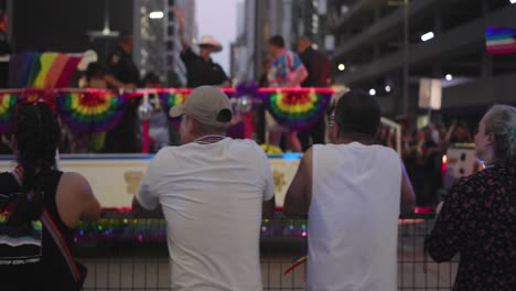 La-Policía-Participa-En-El-Desfile-Y-Celebración-Del-Orgullo-Gay-En-Houston,-Texas.