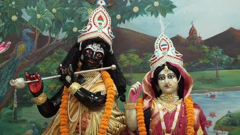 Das-Idol-Der-Hinduistischen-Gottheit-Lord-Krishna-Wurde-Im-Inneren-Des-Tempels-Ersetzt