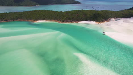 Drone-Shot-of-Whitehaven-Beach-and-Whitsundays-Island,-Fairytale-Landscape-of-Queensland,-Australia