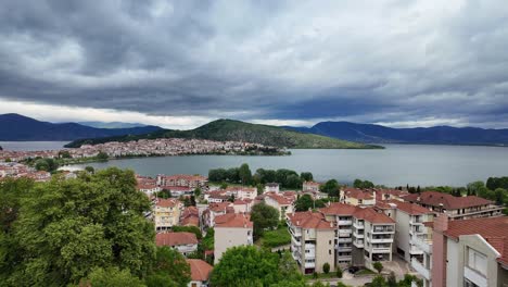 Cloudy-skyline-over-Lake-Orestiada-in-Kastoria,-North-Greece-in-Europe