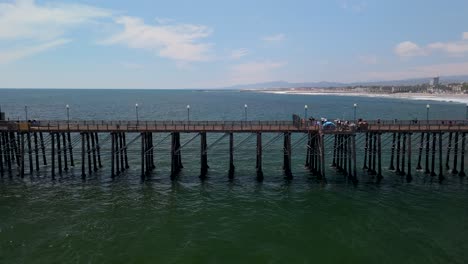 Longest-Wooden-Pier-Of-Oceanside-Pier-In-Northern-San-Diego-County,-California,-United-States