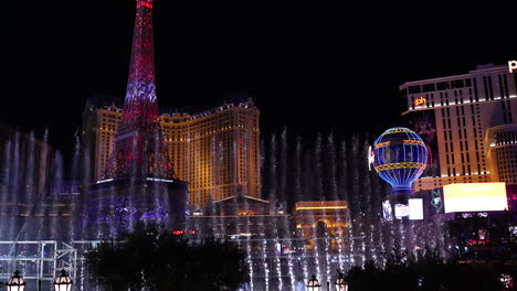 Bellagio-Brunnen-Und-Las-Vegas-Strip-Bei-Nacht,-Nevada,-USA