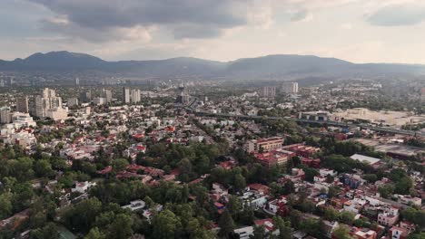 Perspectivas-Aéreas,-Ciudad-De-México-En-Cielos-Despejados