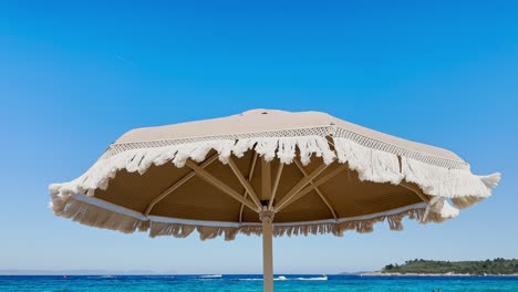 Clean-blue-flag-beaches-of-Halkidiki-Peninsula,-Greece