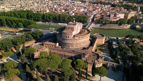 Vista-Aérea-Sobre-El-Castel-Sant&#39;angelo---Boom-Shot