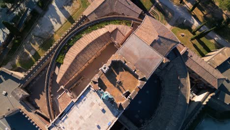 Vista-Aérea-A-Vista-De-Pájaro-Sobre-El-Castel-Sant&#39;angelo