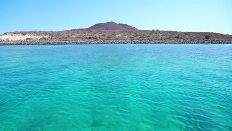 Clear-ocean-water-by-Isla-Coronado,-Baja-California-Sur,-Mexico
