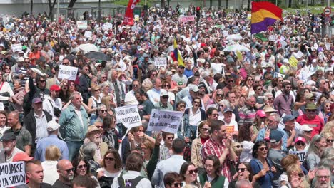 Tausende-Menschen-Demonstrierten-Zur-Verteidigung-Der-öffentlichen-Gesundheitsversorgung-In-Spanien