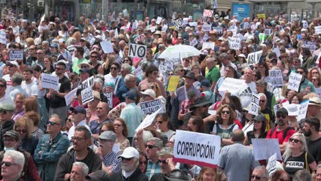 Tausende-Menschen-Demonstrierten-Zur-Verteidigung-Der-öffentlichen-Gesundheitsversorgung-In-Spanien