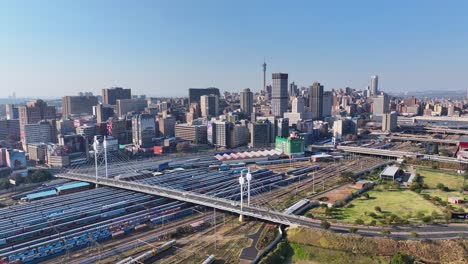 Puente-Nelson-Mandela-En-Johannesburgo,-Gauteng,-Sudáfrica