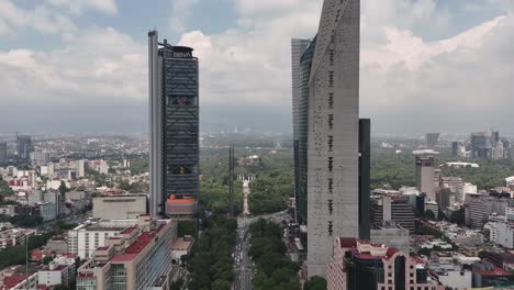 Paseo-De-La-Reforma-Desde-El-Aire,-Vista-De-Drones-Sobre-La-Ciudad-De-México