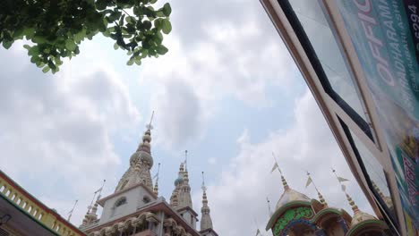 Einer-Der-Krishna-Tempel-In-Nabadwip-Ist-Der-Samachari-Ashram-Tempel