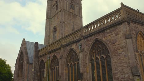 Incredible-church-with-medieval-architecture-in-the-city-of-Axbridge,-England