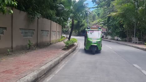 Handheld-shot-of-the-transport-on-the-Island-of-Boracay-in-June