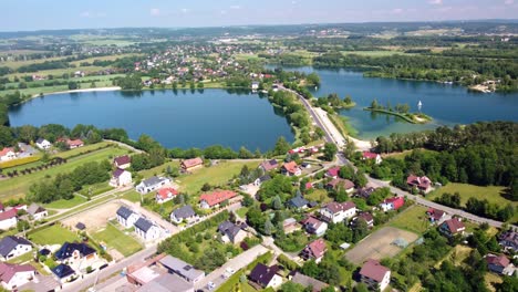 Aerial-footage-of-the-Na-Piaskach-Reservoir,-also-known-as-Kryspinów-Reservoir,-Budzyn,-Poland