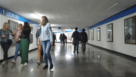 Passengers-of-the-Metro-transport-system