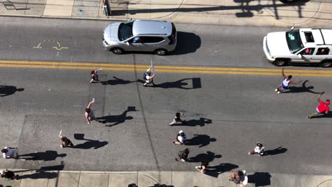 Wütende-Demonstranten-Wüten-Auf-Den-Straßen-Von-Roanoke,-Virginia,-Für-George-Floyd