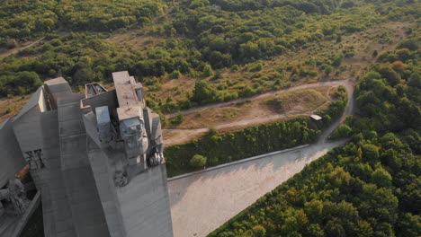 Aerial-drone-shot-of-the-Founders-of-the-Bulgarian-State-monument-in-Shumen,-Bulgaria