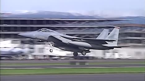 Guardia-Aérea-De-Oregon-Avión-De-Combate-F15-Despegando-De-La-Pista