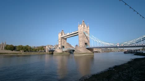 Puente-De-La-Torre-Por-La-Tarde-4k-Timelapse