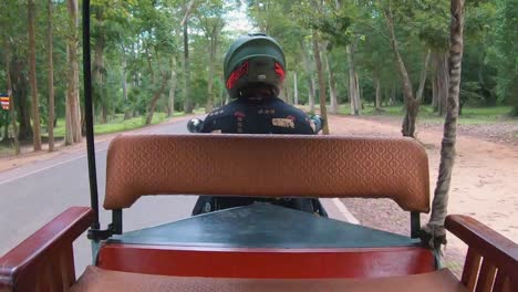 Hyperlapse-Einer-Reise-Durch-Siem-Reap-Und-Angkor-Wat-In-Einem-Tuk-Tuk-Remork-4