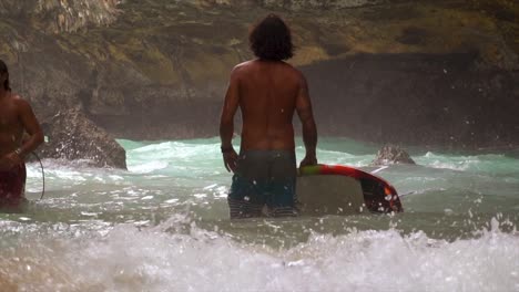 Bali-Surfen-Strand-Surfbrett-